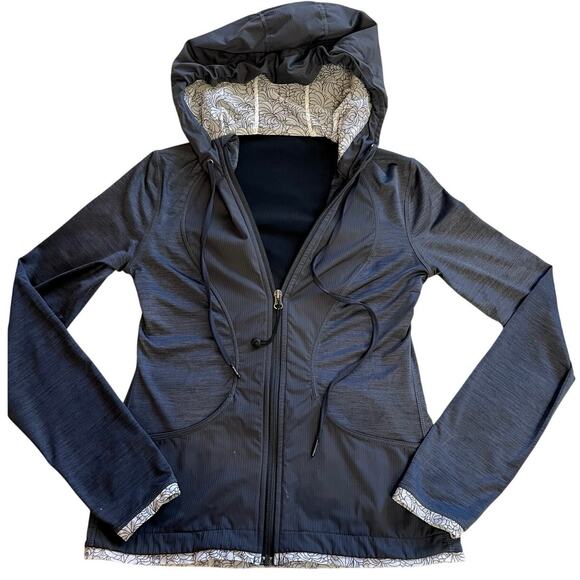 Lululemon Vented Hooded Full Zip Jacket Grey W/ White & Black Floral Detail Sz 4 - Picture 1 of 16
